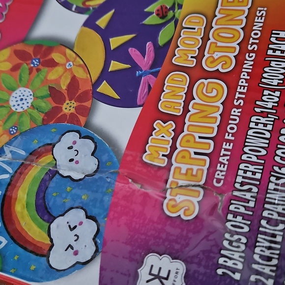 Mix and mold colorful stepping stones kit, New in box! - Picture 3 of 5